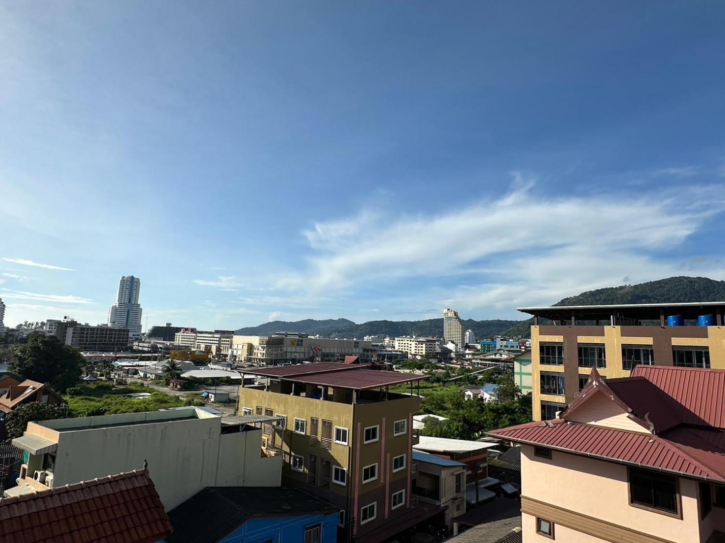 Baan Kingkeaw Thamdee Patong Hotel Luaran gambar