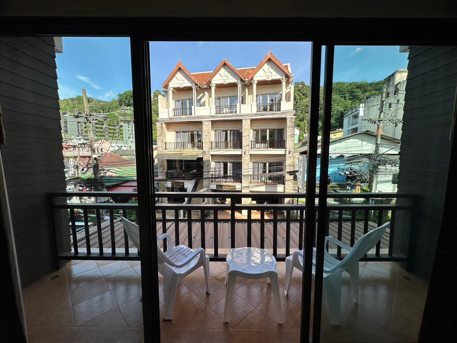 Baan Kingkeaw Thamdee Patong Hotel Luaran gambar